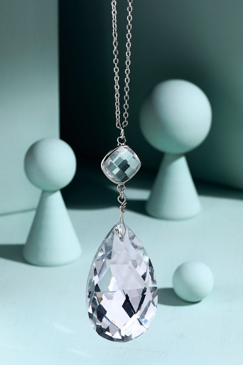 Long Teardrop Pendant Necklace